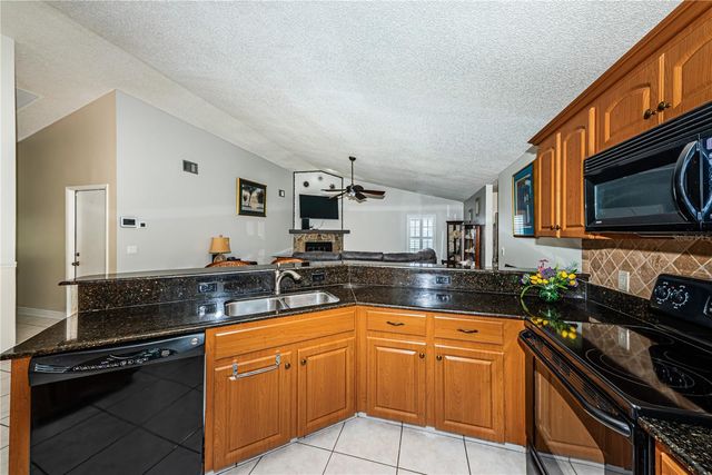 6804 SEAFAIRER DRIVE, Tampa, FL 33615