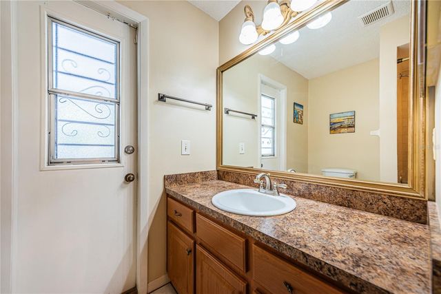 6804 SEAFAIRER DRIVE, Tampa, FL 33615