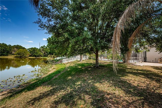 6804 SEAFAIRER DRIVE, Tampa, FL 33615