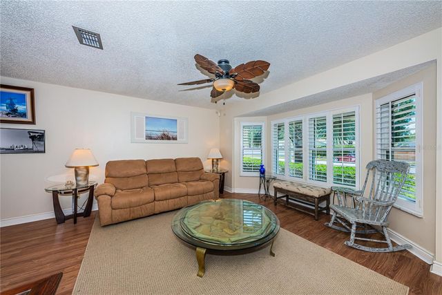 6804 SEAFAIRER DRIVE, Tampa, FL 33615