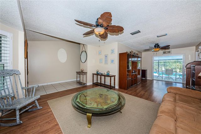 6804 SEAFAIRER DRIVE, Tampa, FL 33615