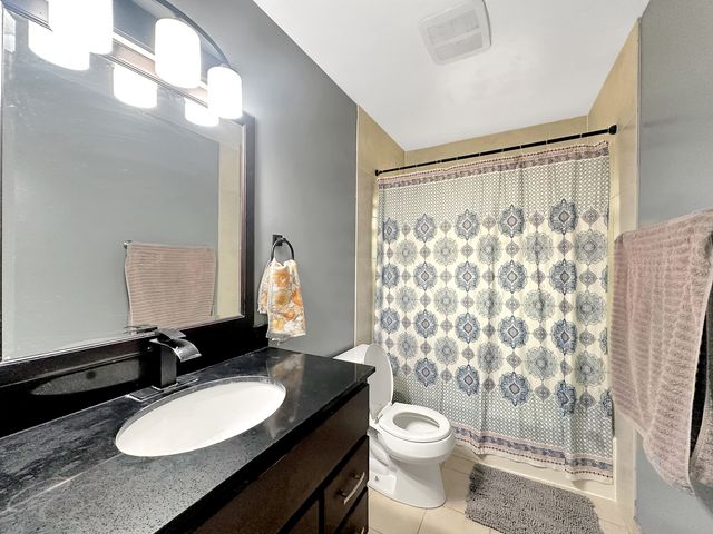 2402 Birch Lane, Rolling Meadows, IL 60008