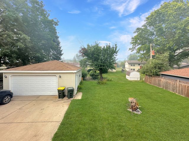 2402 Birch Lane, Rolling Meadows, IL 60008