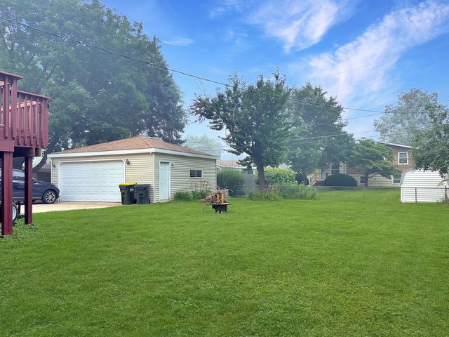 2402 Birch Lane, Rolling Meadows, IL 60008