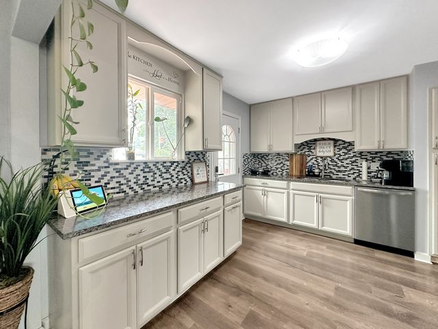 2402 Birch Lane, Rolling Meadows, IL 60008
