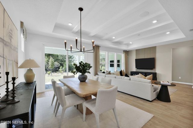 33 SEAPLANE Court, St. Johns, FL 32259