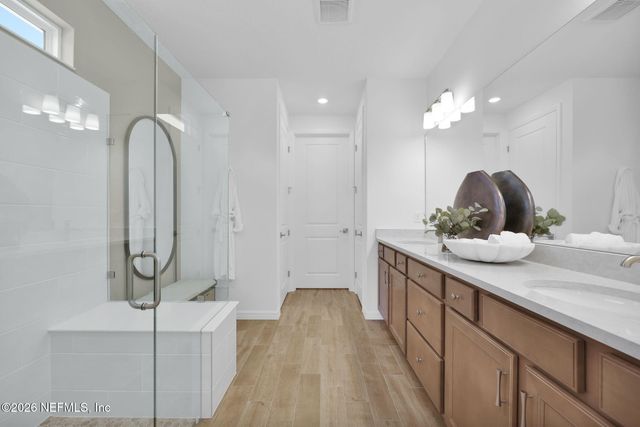 33 SEAPLANE Court, St. Johns, FL 32259