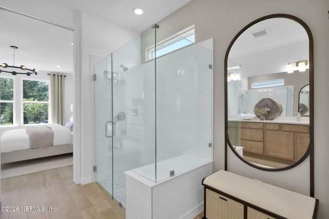 33 SEAPLANE Court, St. Johns, FL 32259