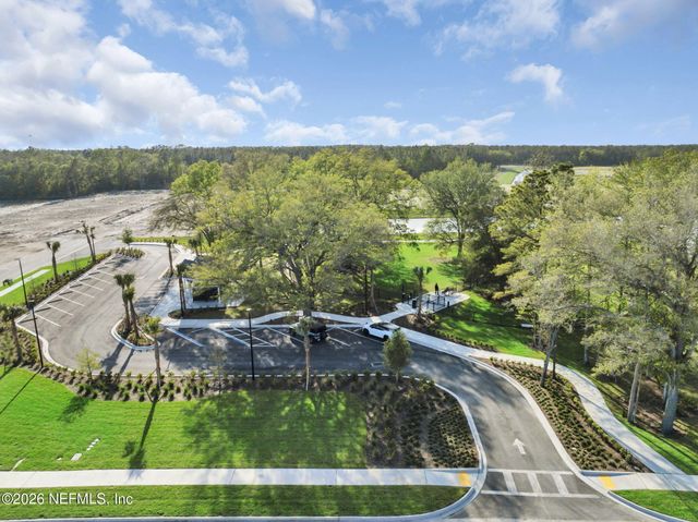 33 SEAPLANE Court, St. Johns, FL 32259