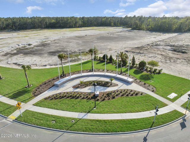 33 SEAPLANE Court, St. Johns, FL 32259