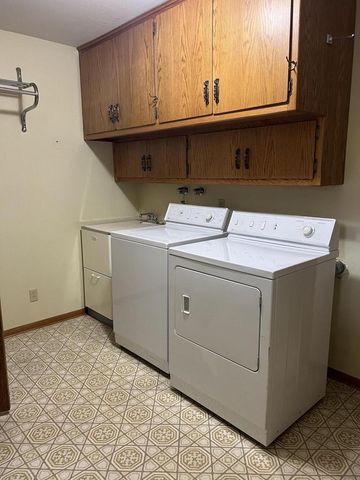 3385 Bradee ROAD, Brookfield, WI 53005