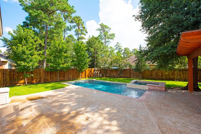 46 N Planchard Circle, The Woodlands, TX 77382