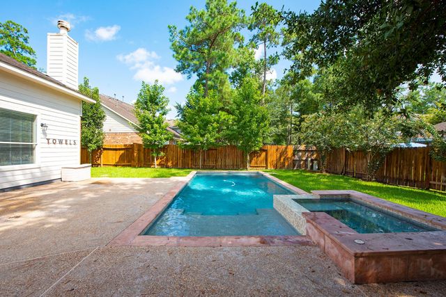 46 N Planchard Circle, The Woodlands, TX 77382