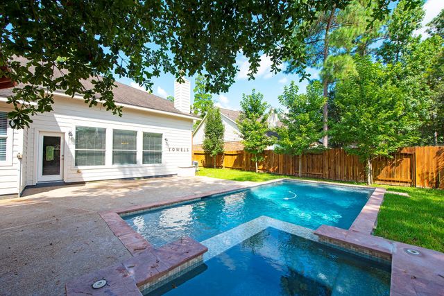 46 N Planchard Circle, The Woodlands, TX 77382