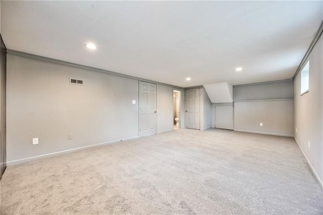 10009 Grandview Drive, Overland Park, KS 66212