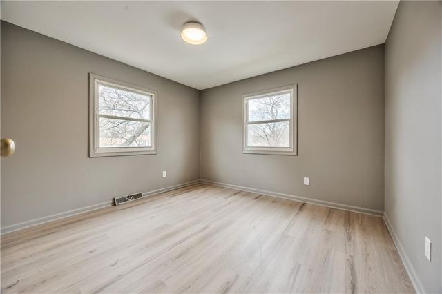 10009 Grandview Drive, Overland Park, KS 66212