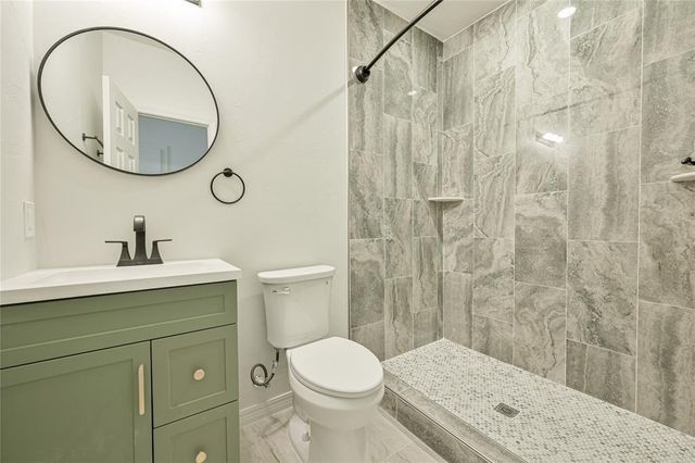9817 NE 7th Street, Oklahoma City, OK 73130