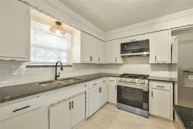 9817 NE 7th Street, Oklahoma City, OK 73130