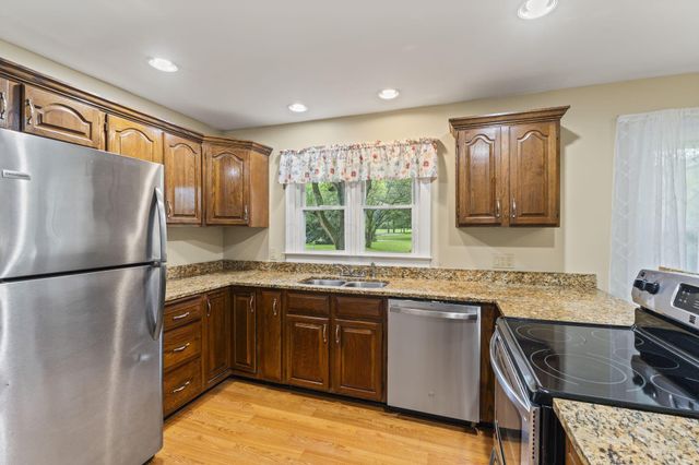 360 N Bird Road, Springfield, OH 45503
