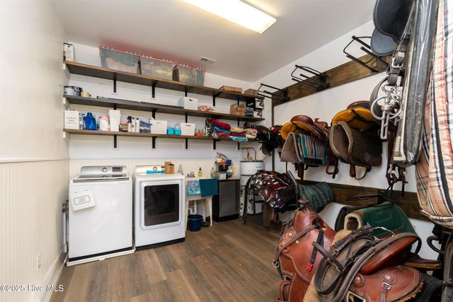 229 Grassy Point, Hertford, NC 27944