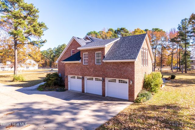 229 Grassy Point, Hertford, NC 27944
