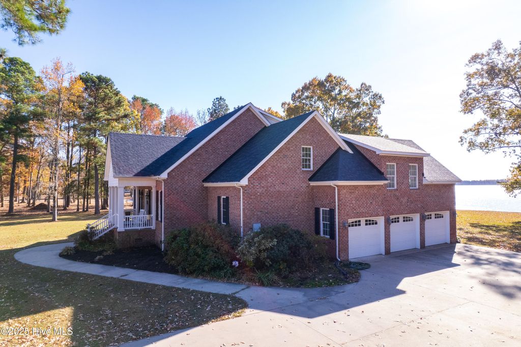 Image 2 of property listing at 229 Grassy Point, Hertford, NC 27944