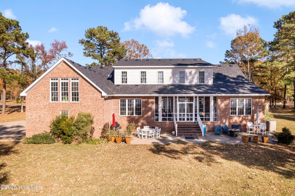 Image 3 of property listing at 229 Grassy Point, Hertford, NC 27944