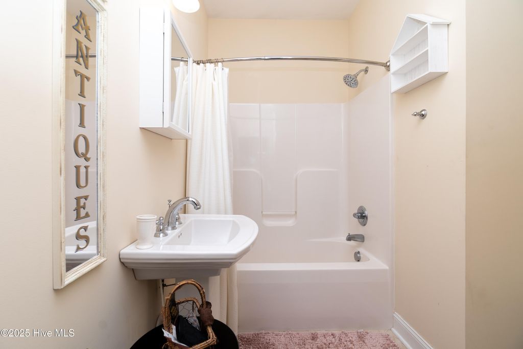 Image 44 of property listing at 229 Grassy Point, Hertford, NC 27944