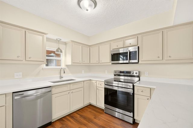 8702 Parkway Forest Drive, Houston, TX 77044