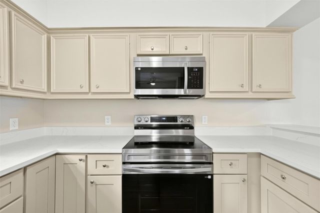 8702 Parkway Forest Drive, Houston, TX 77044