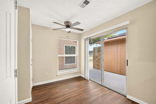 8702 Parkway Forest Drive, Houston, TX 77044