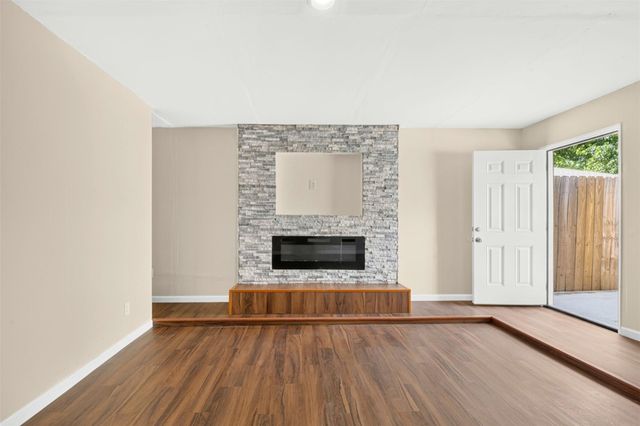 8702 Parkway Forest Drive, Houston, TX 77044