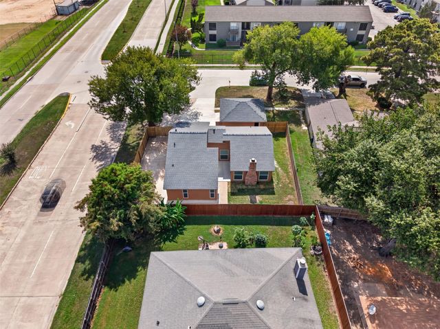 8702 Parkway Forest Drive, Houston, TX 77044