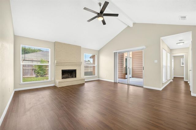 8702 Parkway Forest Drive, Houston, TX 77044