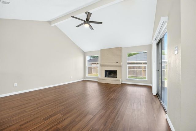 8702 Parkway Forest Drive, Houston, TX 77044