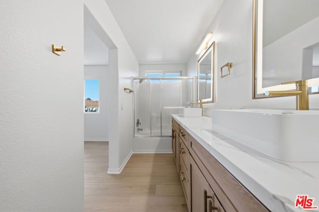 25715 Wagner Way B, Stevenson Ranch, CA 91381