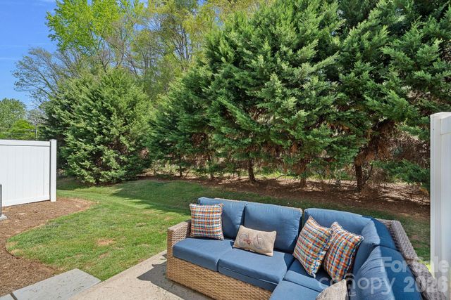 2207 Whitford Lane, Charlotte, NC 28210