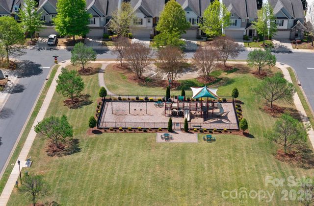 2207 Whitford Lane, Charlotte, NC 28210