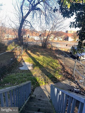 1101 PARKER ST, Chester, PA 19013