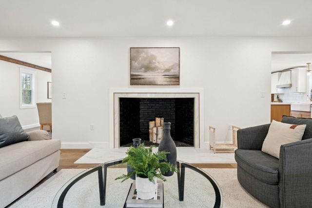 78 Center Hill Road, Epsom, NH 03234