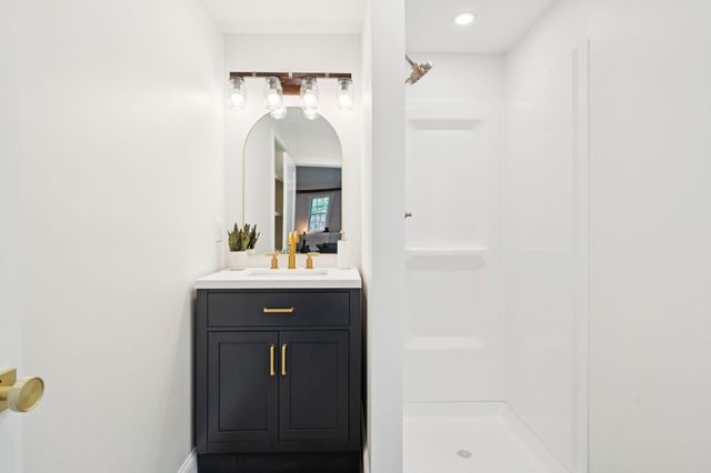78 Center Hill Road, Epsom, NH 03234