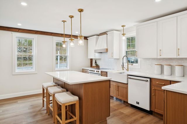 78 Center Hill Road, Epsom, NH 03234