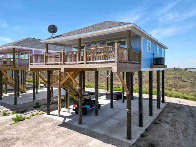 1115 Waco Road, Gilchrist, TX 77617