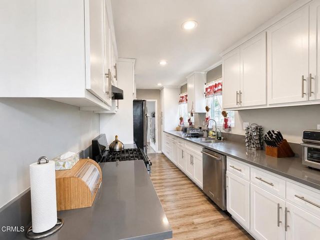 7330 Satsuma Avenue, Sun Valley, CA 91352