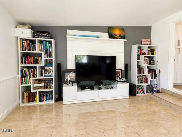 7330 Satsuma Avenue, Sun Valley, CA 91352