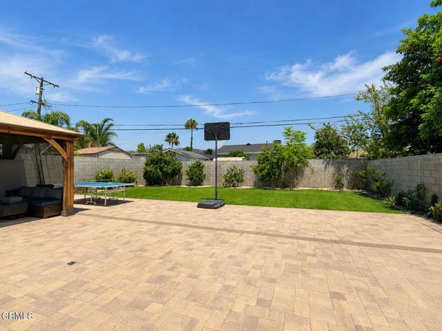 7330 Satsuma Avenue, Sun Valley, CA 91352