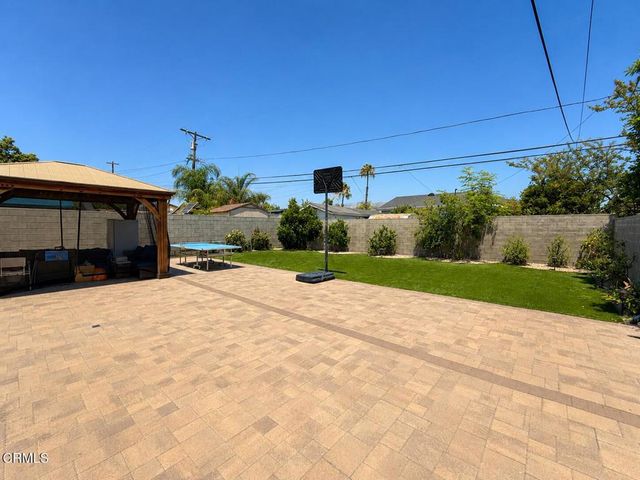7330 Satsuma Avenue, Sun Valley, CA 91352