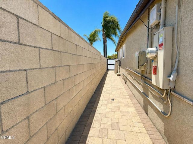 7330 Satsuma Avenue, Sun Valley, CA 91352