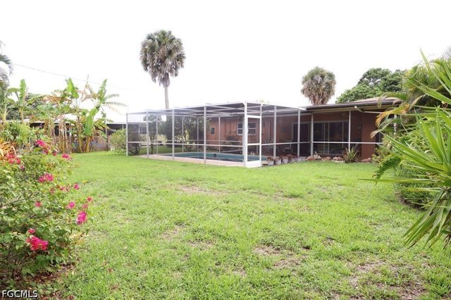 5227 Glade CT, Cape Coral, FL 33904