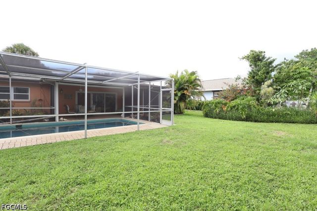 5227 Glade CT, Cape Coral, FL 33904